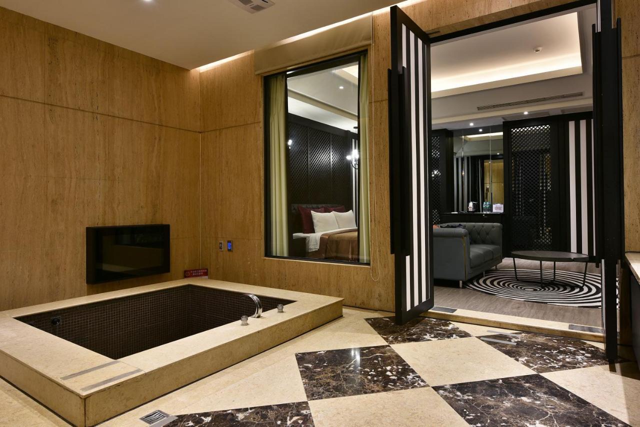 Venice Motel Đài Trung Ngoại thất bức ảnh