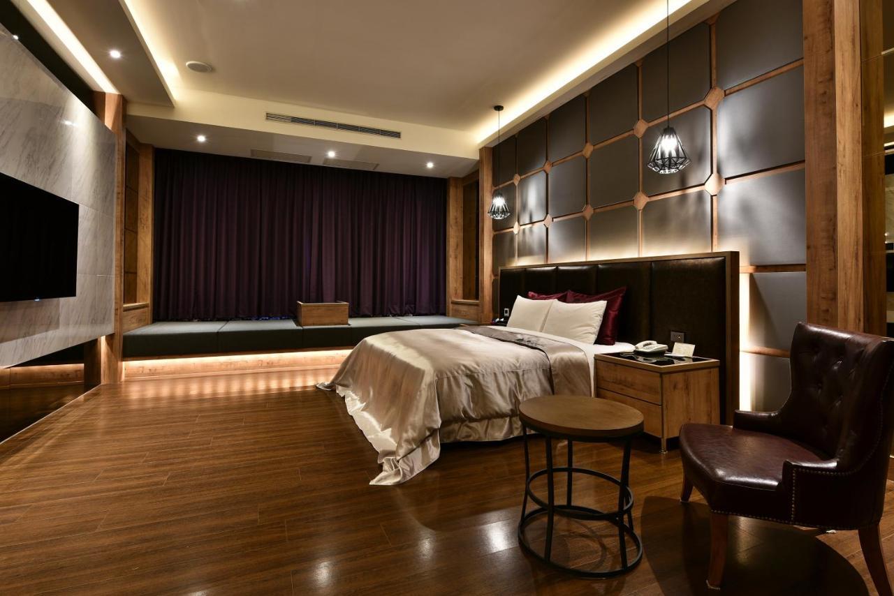 Venice Motel Đài Trung Ngoại thất bức ảnh