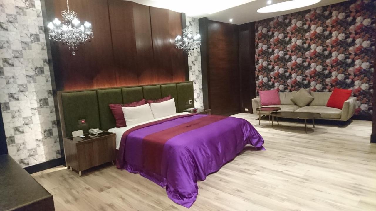 Venice Motel Đài Trung Ngoại thất bức ảnh