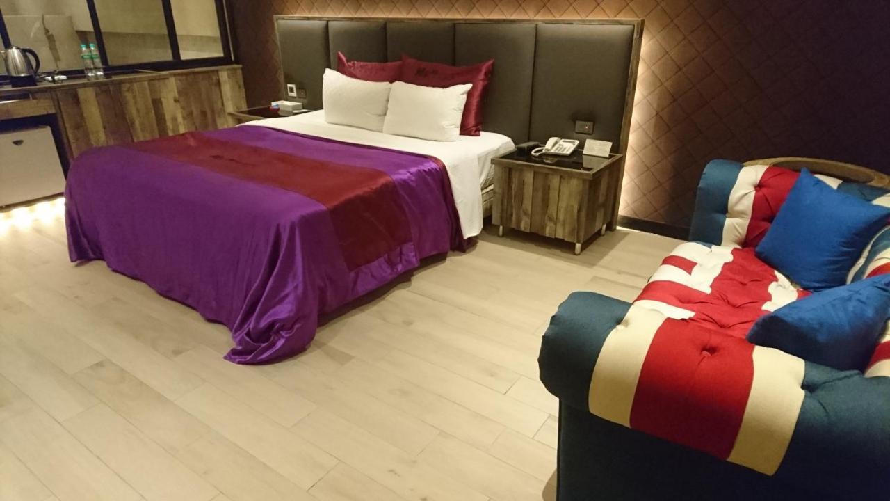 Venice Motel Đài Trung Ngoại thất bức ảnh